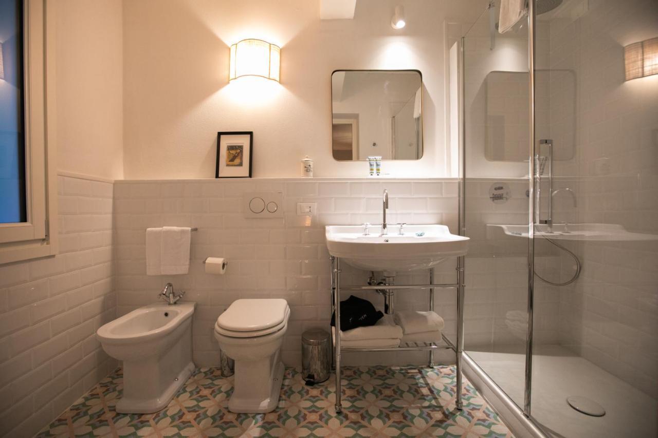 Lunaria Suites - Fyodor Dostoyevsky'S House Florence Ngoại thất bức ảnh