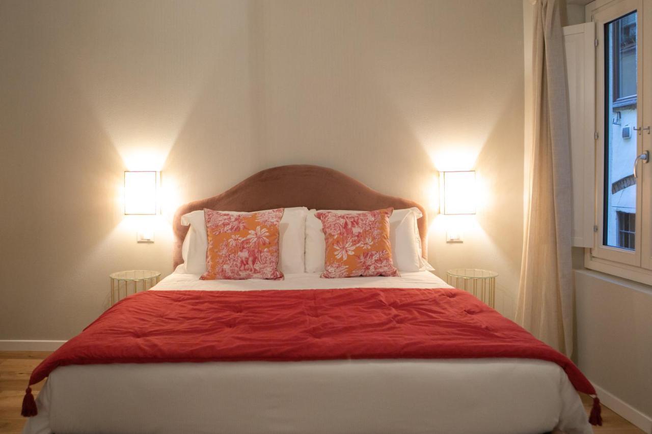 Lunaria Suites - Fyodor Dostoyevsky'S House Florence Ngoại thất bức ảnh